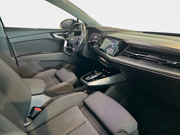 Audi Q4 e-tron 14 of 15