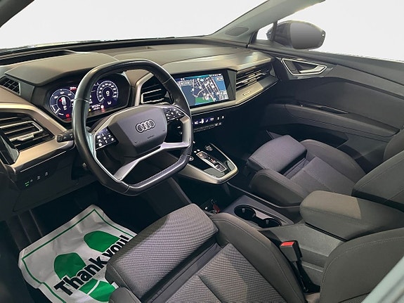 Audi Q4 e-tron 9 of 15