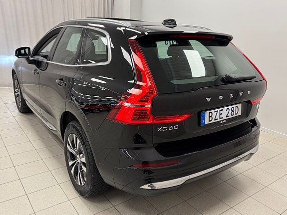 Volvo XC60 3 of 21