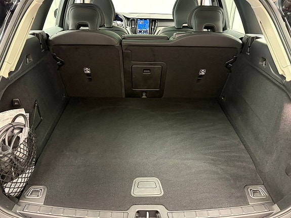 Volvo XC60 19 of 21