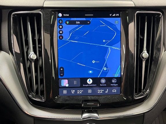 Volvo XC60 11 of 21