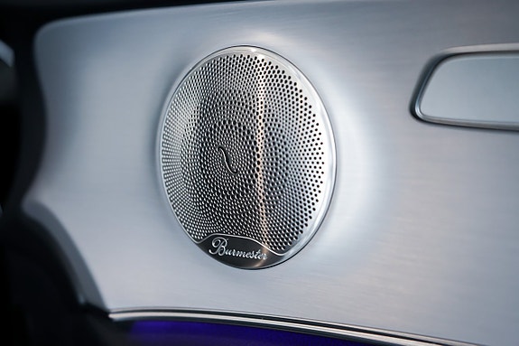 Mercedes-Benz E300 24 of 27