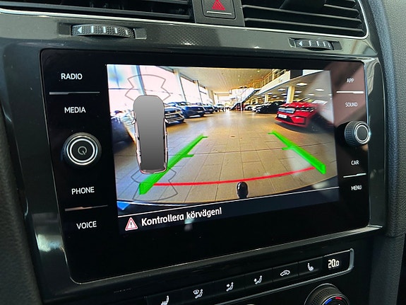 Volkswagen Golf Alltrack 15 of 16