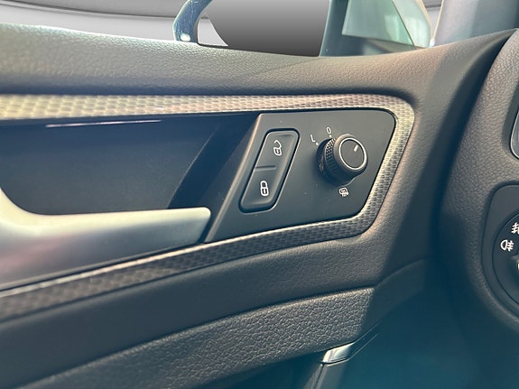 Volkswagen Golf Alltrack 8 of 16