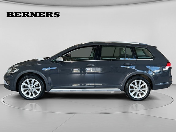 Volkswagen Golf Alltrack 2 of 16