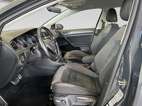 Volkswagen Golf Alltrack 9 of 16