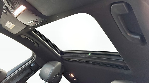 Mercedes-Benz EQC400 13 of 13