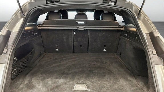 Mercedes-Benz EQC400 10 of 13