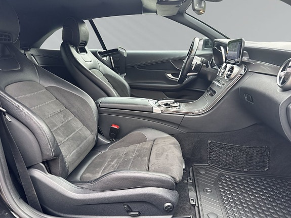 Mercedes-Benz C300 14 of 20