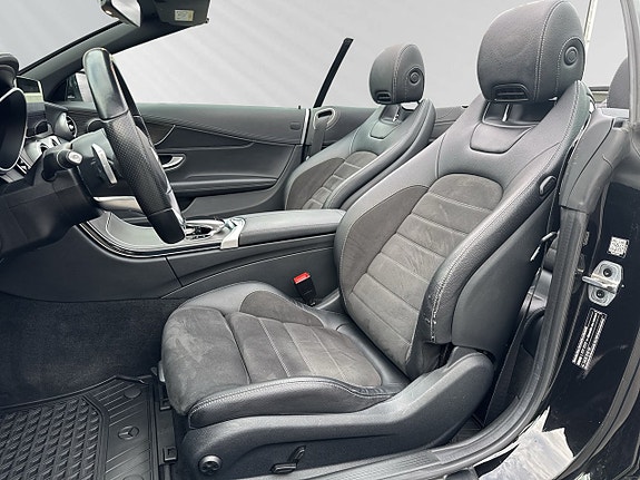 Mercedes-Benz C300 10 of 20