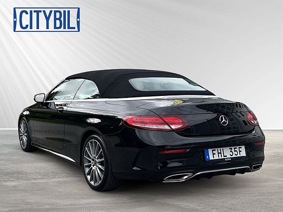 Mercedes-Benz C300 4 of 20