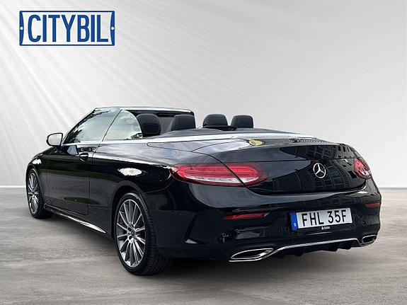 Mercedes-Benz C300 3 of 20