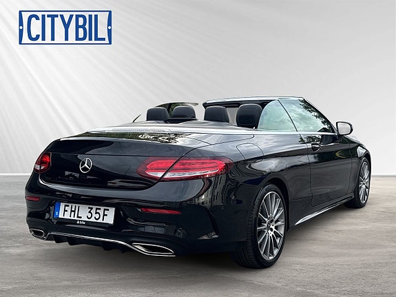 Mercedes-Benz C300 8 of 20