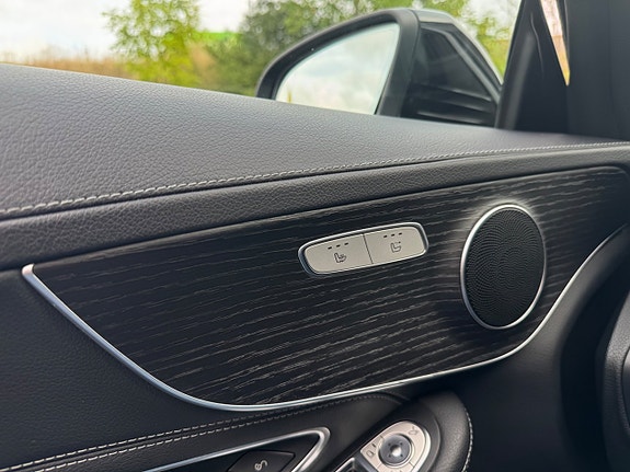 Mercedes-Benz C300 17 of 20