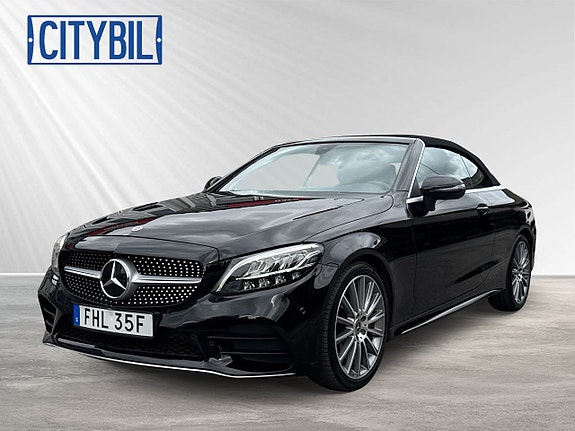 Mercedes-Benz C300 2 of 20
