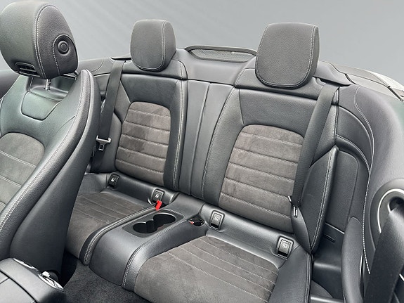 Mercedes-Benz C300 16 of 20