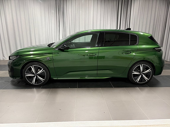 Peugeot 308 2 of 16