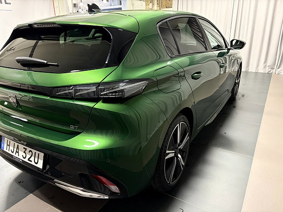 Peugeot 308 4 of 16