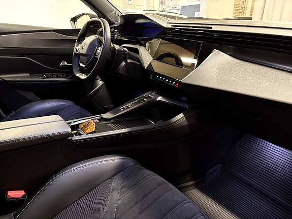 Peugeot 308 9 of 16