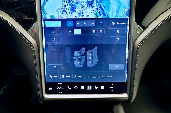 Tesla Model S 26 of 27