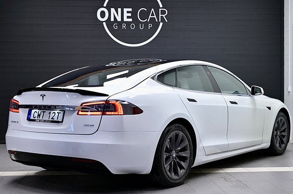 Tesla Model S 7 of 27