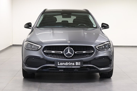 Mercedes-Benz C220 d 2 of 26