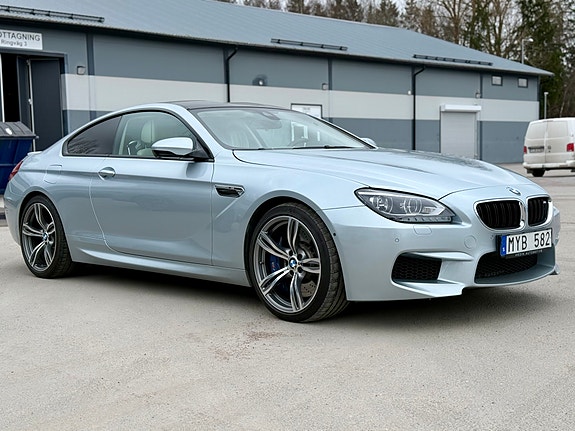 BMW M6 2 of 15