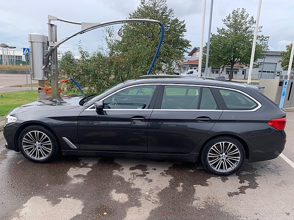 BMW 520d 4 of 10