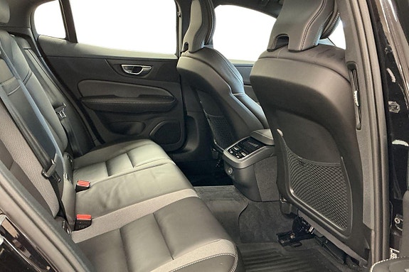 Volvo S60 11 of 30