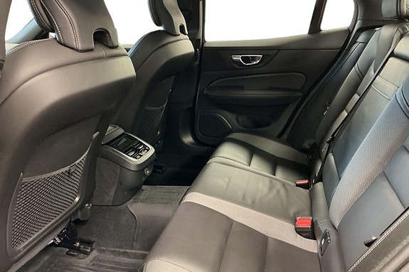 Volvo S60 12 of 30