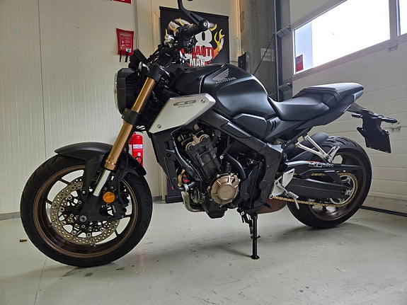 Honda CB650R 2 of 4