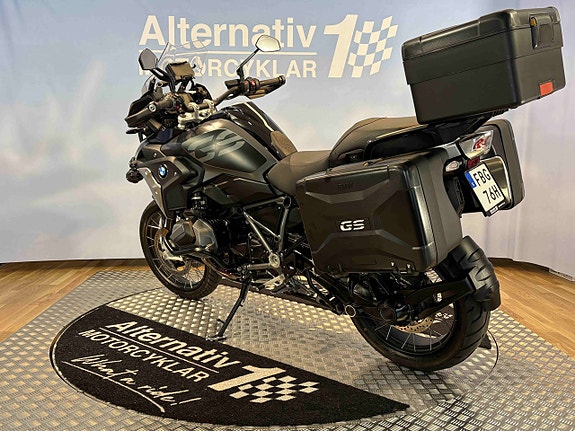 BMW R 1250 GS 4 of 17