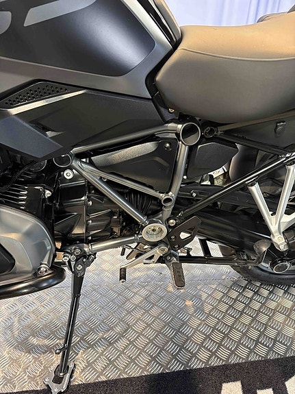 BMW R 1250 GS 17 of 17