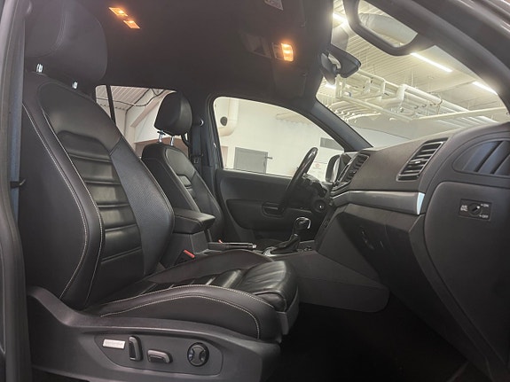 Volkswagen Amarok 6 of 15