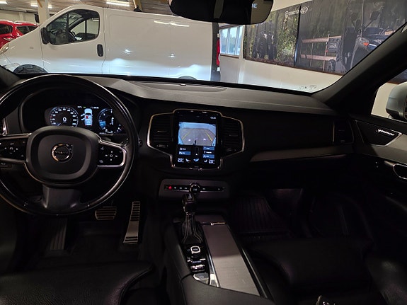 Volvo XC90 9 of 28