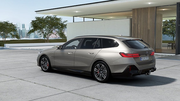 BMW 530e 2 of 13