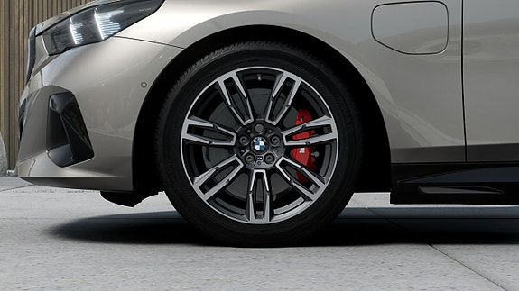 BMW 530e 7 of 13
