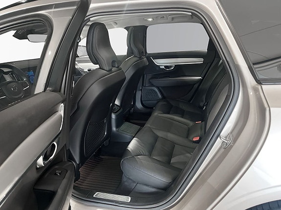 Volvo V90 7 of 14