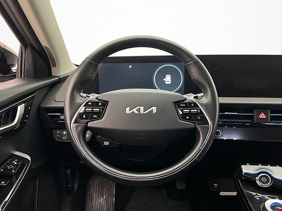 Kia EV6 14 of 30