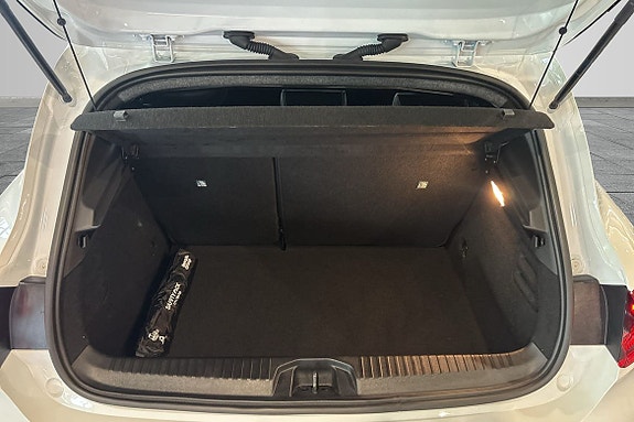 Renault Clio 9 of 17