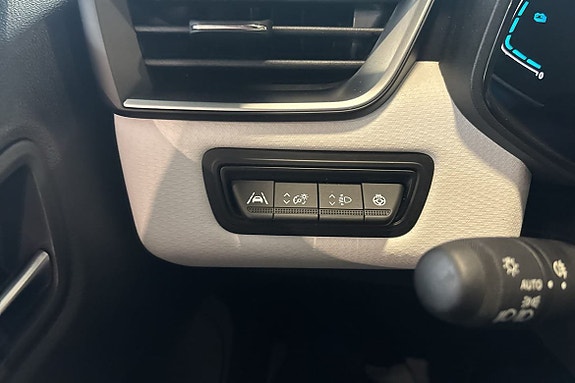 Renault Clio 17 of 17