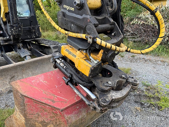 Grävmaskin Yanmar VIO38-U med tillbehör 10 of 27