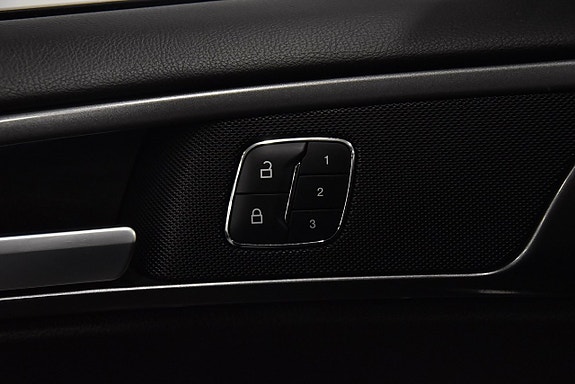 Ford Mondeo 16 of 26