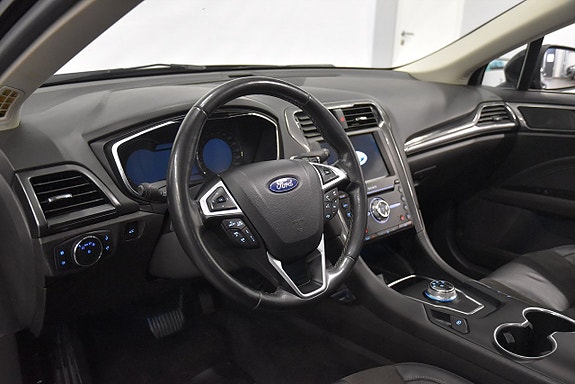 Ford Mondeo 9 of 26