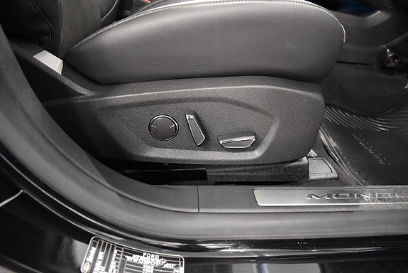 Ford Mondeo 14 of 26