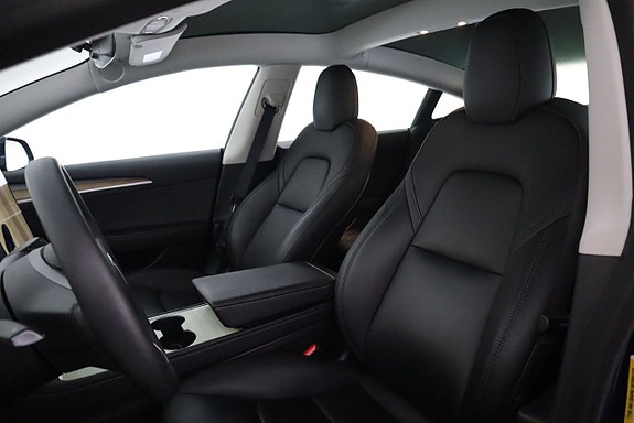 Tesla Model 3 13 of 20