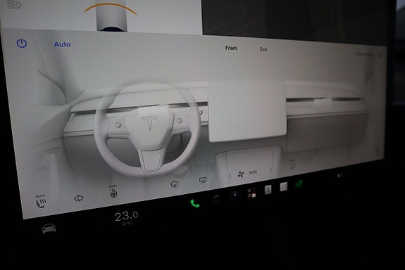 Tesla Model 3 18 of 20