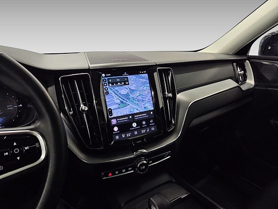 Volvo XC60 8 of 16