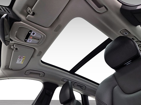 Volvo XC60 15 of 16