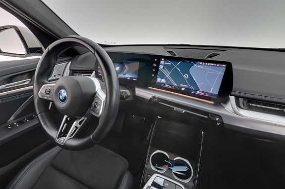 BMW iX1 15 of 30